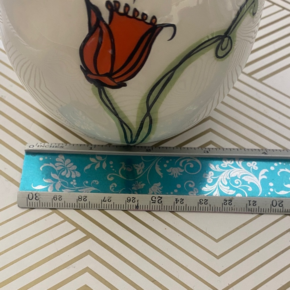Starbucks Floral White Ceramic Vase with tulips - Picture 7 of 8